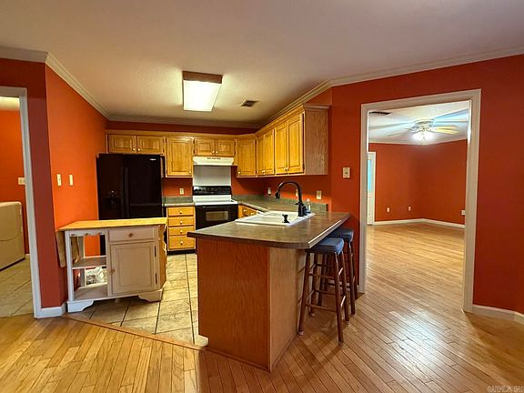 4th image of 121 Cypress Dr