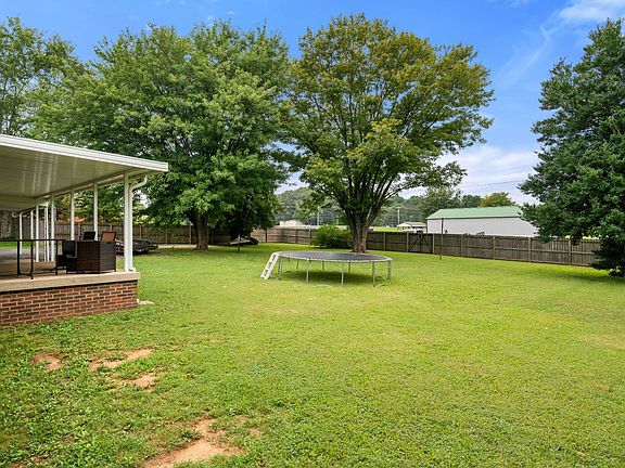 200 Willow Lake Dr, Portland, TN 37148 | MLS #2450714 | Zillow