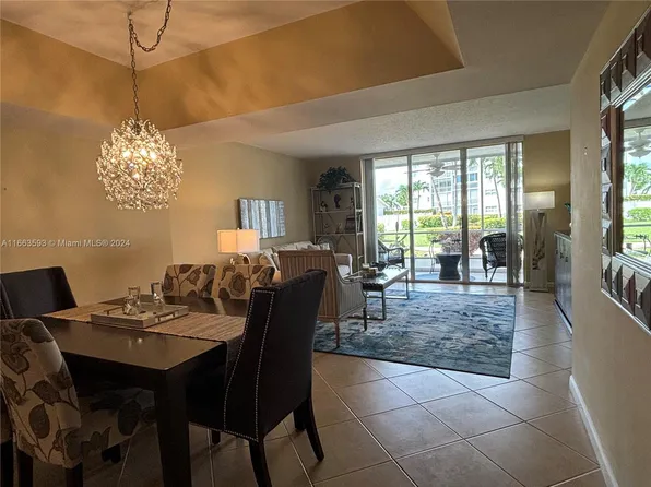 6850 10th Ave N APT 105, Lake Worth, FL 33467