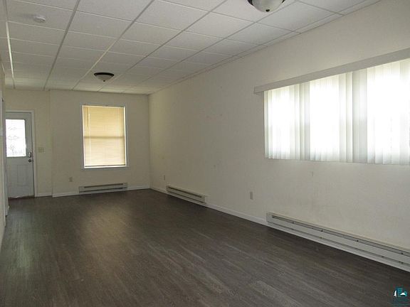 3rd image of 1712 Cumming Ave