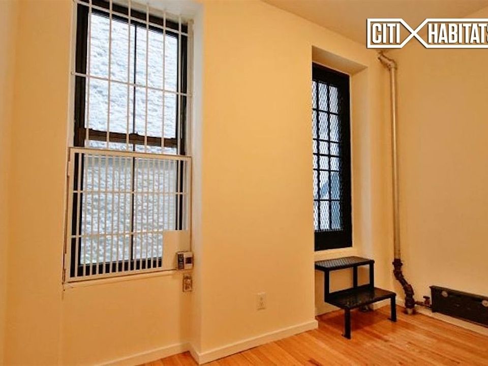 1st image of 124 Macdougal St APT 4