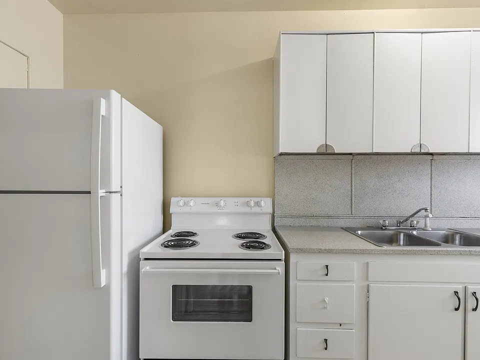 Wedgwood Apartments