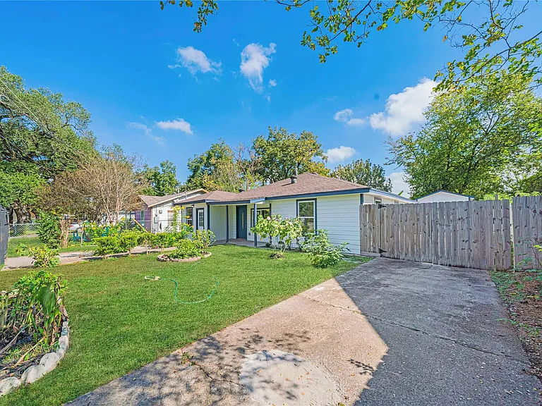5718 Cherry St — Photo 5