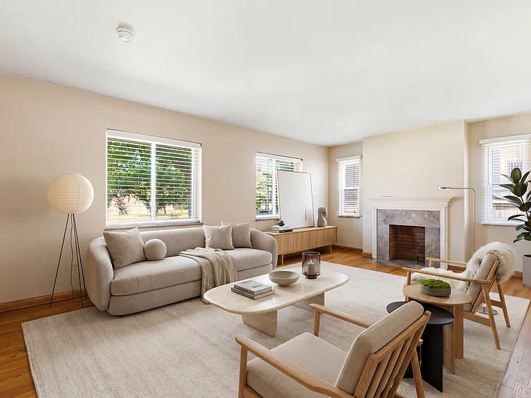 What you could do with the living / family room.