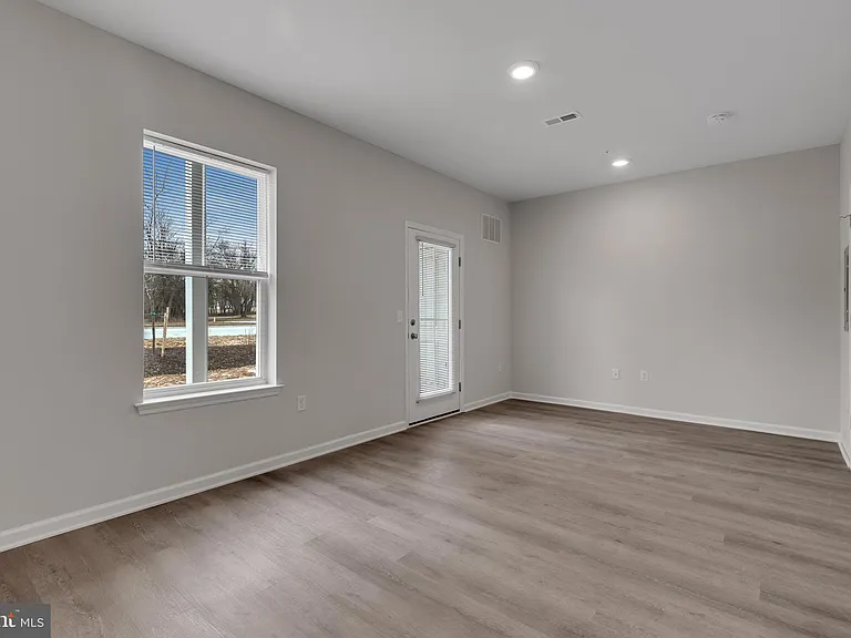 35 Wildflower Ln — Photo 11