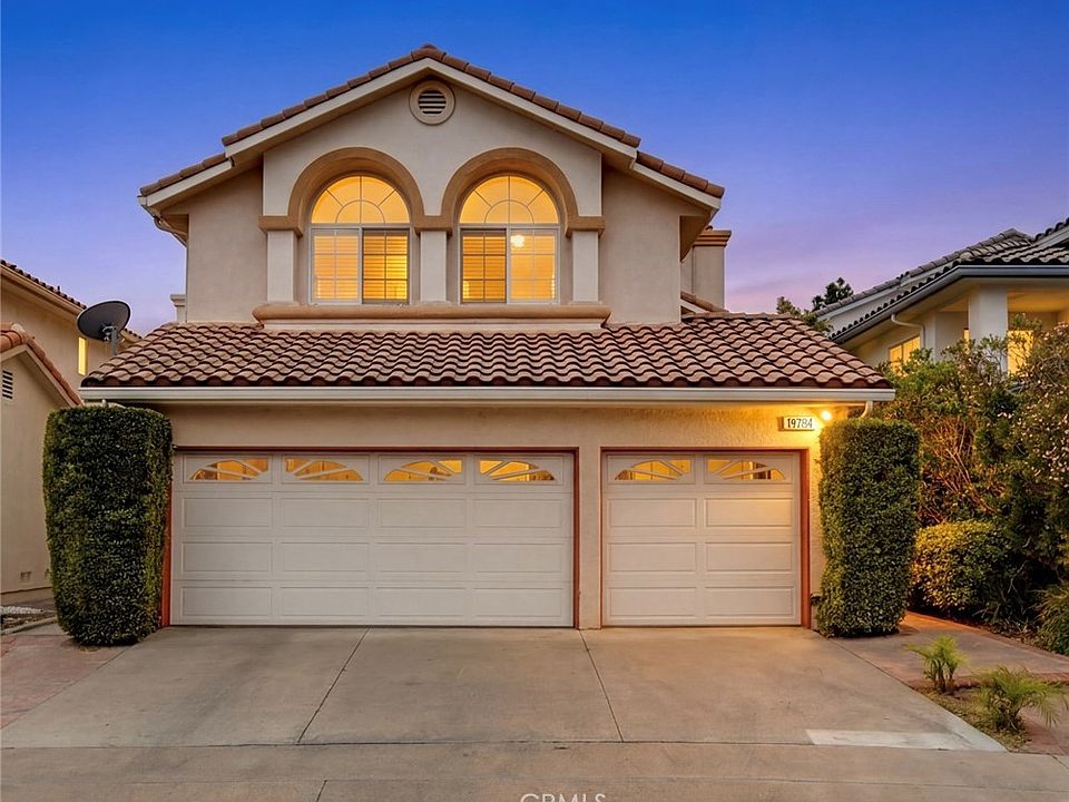 1st image of 19784 Yosemite Cir