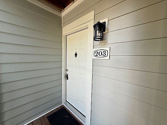4th image of 18801 Nautical Dr APT 203