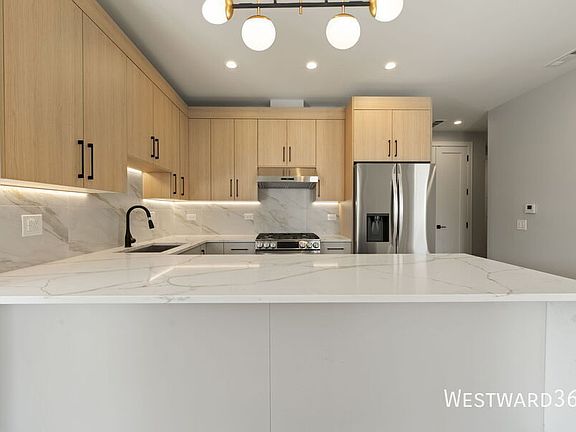 2nd image of 2354 W Polk St #504