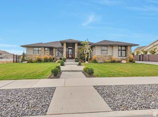 15 N Morning Mist Ln, Kaysville, UT 84037