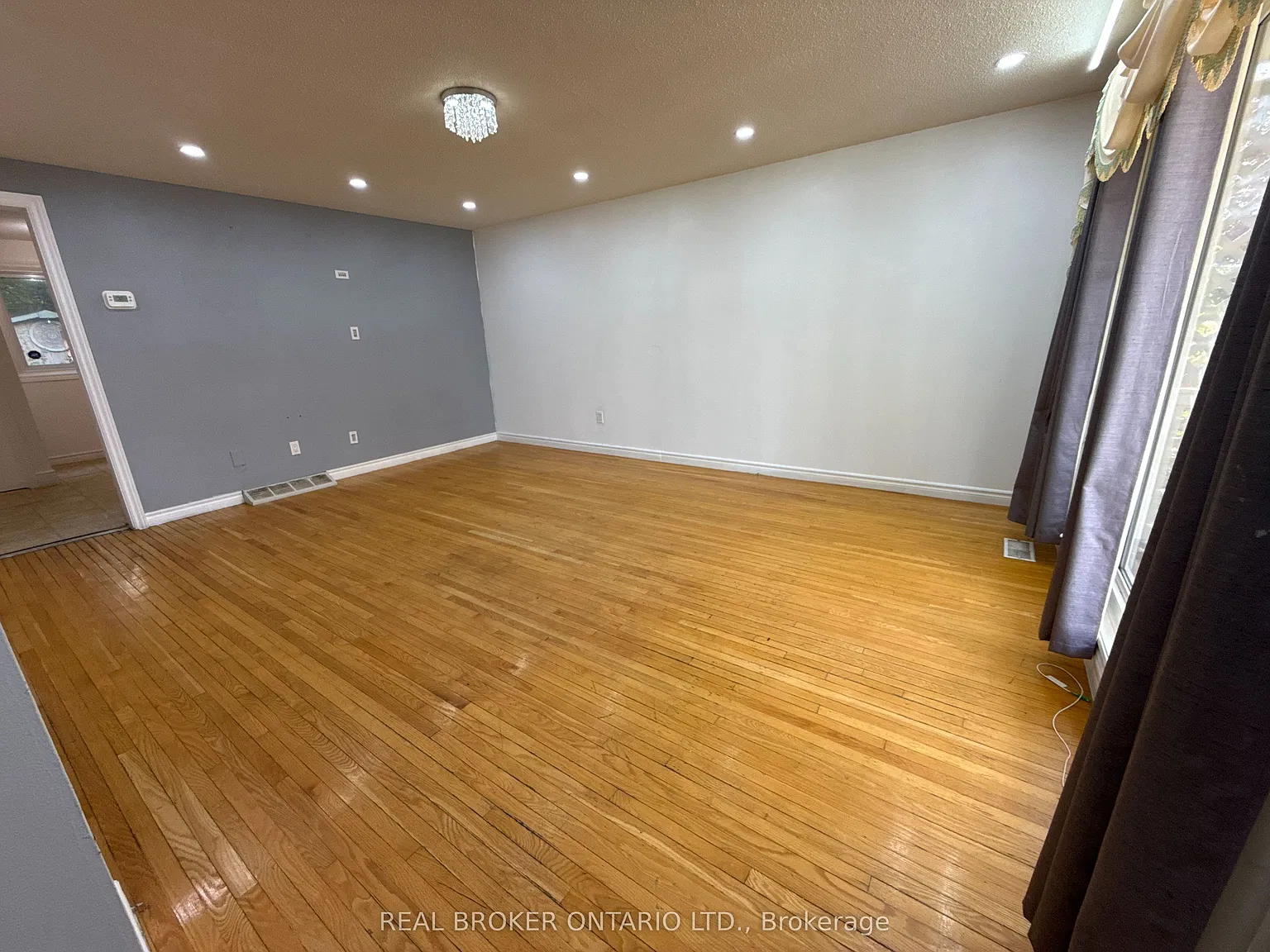 3 bed, $2,500 — Photo 3