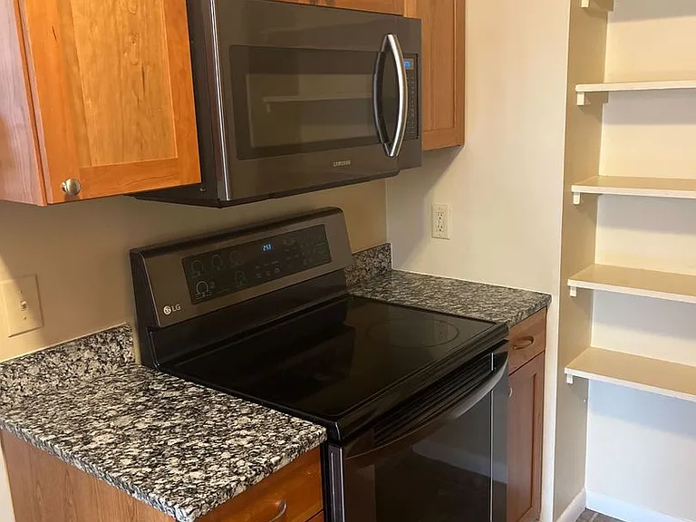 209 Ledgewood Cir #101 — Photo 15