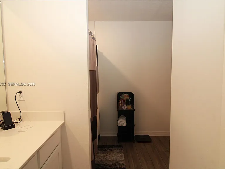 5424 Fantasy Dr — Photo 6