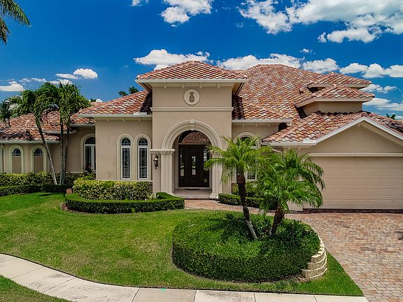 Gorgeous front elevation