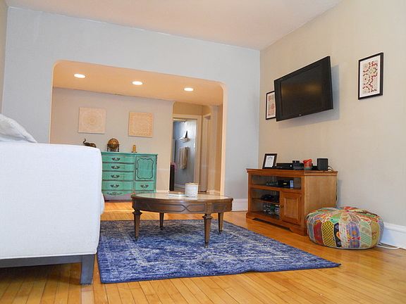 5th image of 1040 Washington Blvd #G