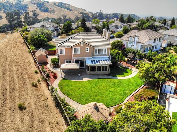 5th image of 7055 Windward Ct