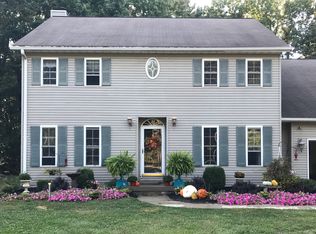 5577 Red Hills Ln, Sumner, IL 62466