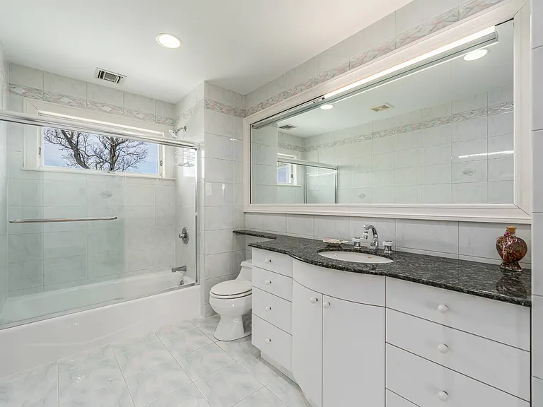 16125 Soundview Ave — Photo 21