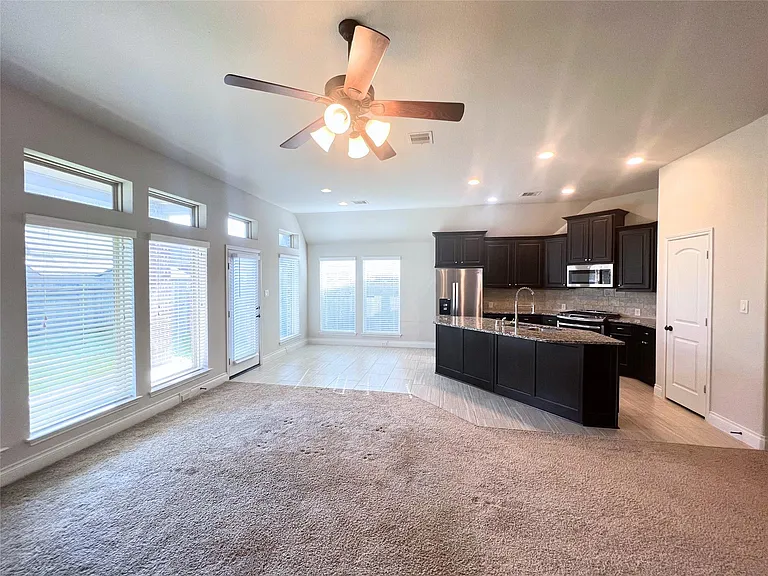 1326 Watercrest Park Ln — Photo 2