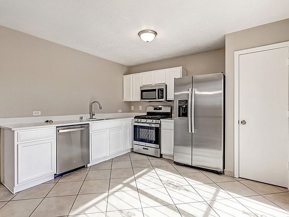 5th image of 556 Whisper Mesa St SW