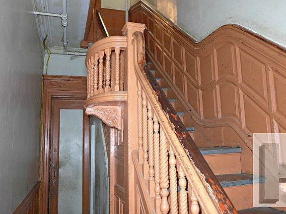 5th image of 85 W 119th St