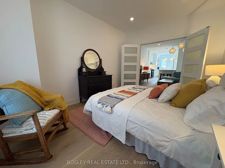 111 Carlaw Ave — Photo 13