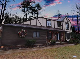 1 Hillside Dr, Queensbury, NY 12804