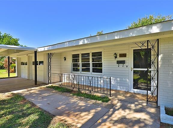 4th image of 1750 Wychwood Dr