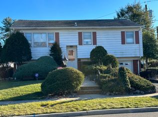 648 Galvin Ave, Roselle, NJ 07203