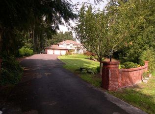 13516 Cascadian Way, Everett, WA 98208