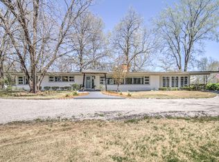 16430 Old Jamestown Rd, Florissant, MO 63034