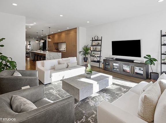 4th image of 3508 N Reta Ave Unit 101
