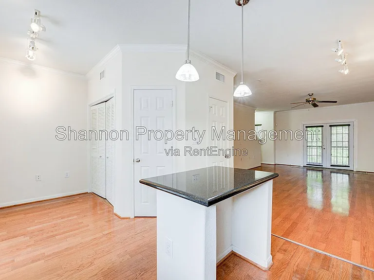 9200 Westheimer Rd #705 — Photo 6
