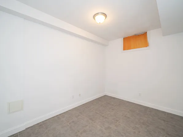 612 East Seventh Street image 16 of 21