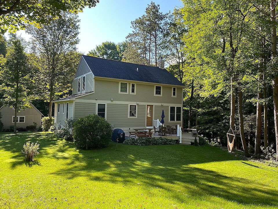 2nd image of 3555 Amber Rd