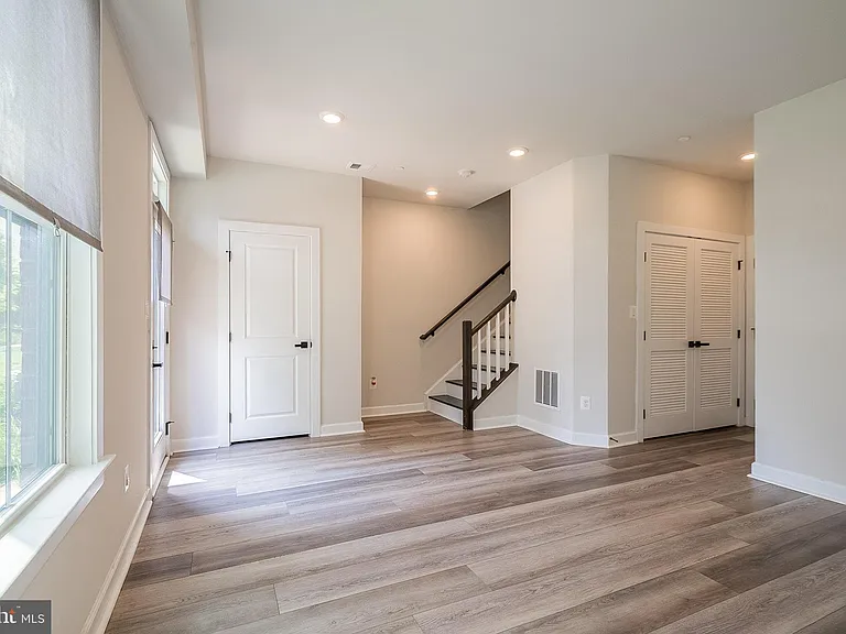 13001 Hattontown Sq — Photo 13