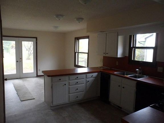 5th image of 7040 Crosscreek Dr