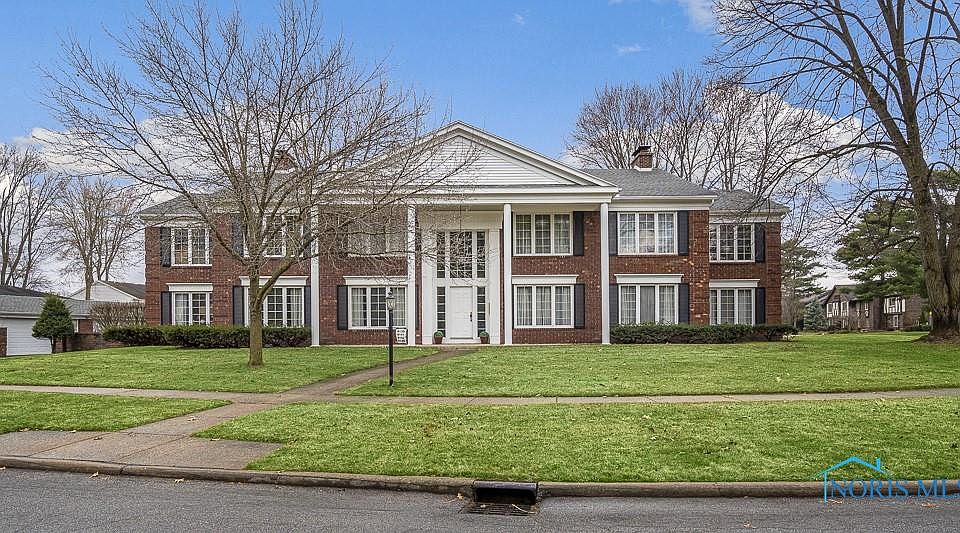 1st image of 4143 Stonehenge Dr #3