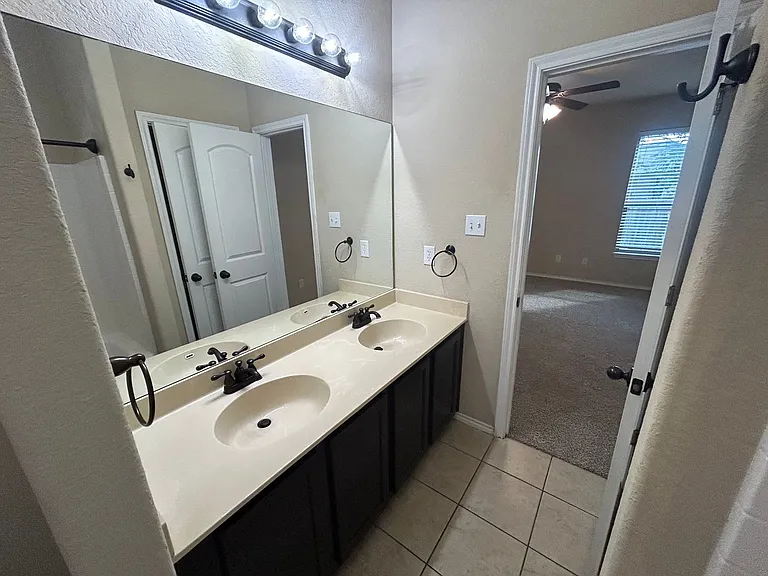 298 Rosalie Dr — Photo 20