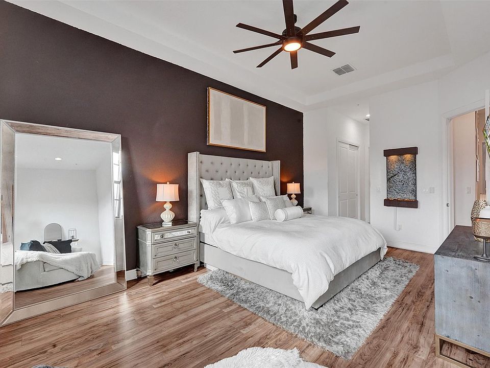 1st image of 11339 SW 15th Street #11339