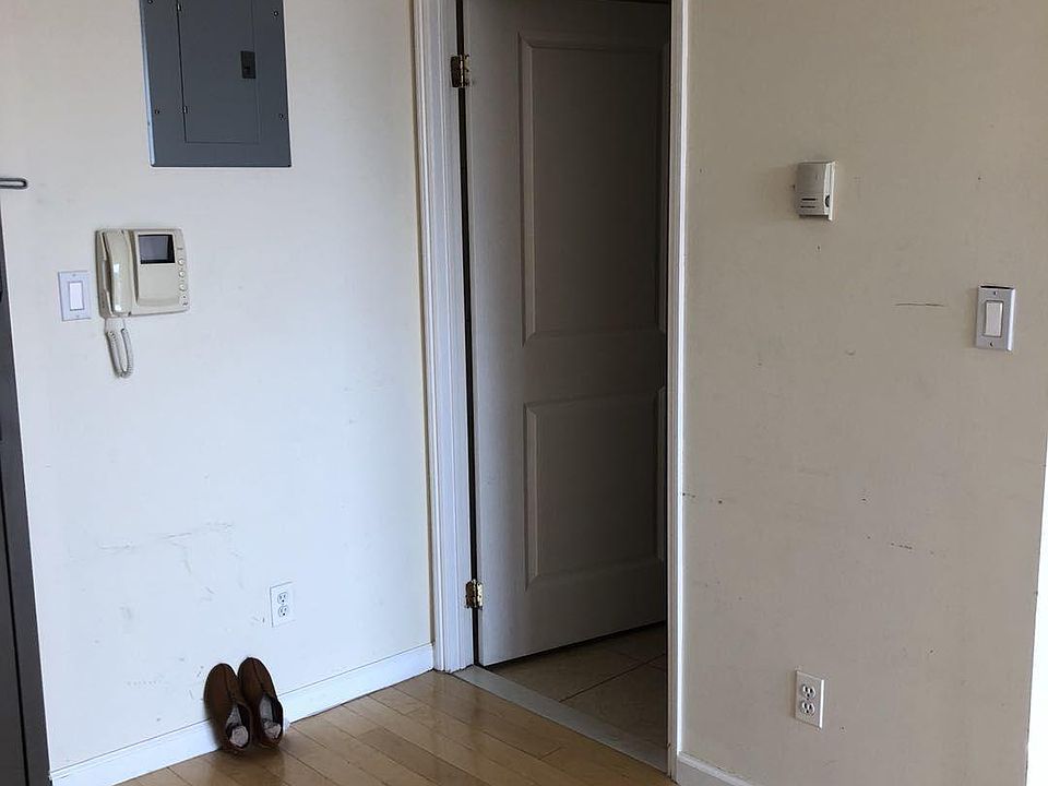 2nd image of 3830 Parsons Blvd Ph 7G