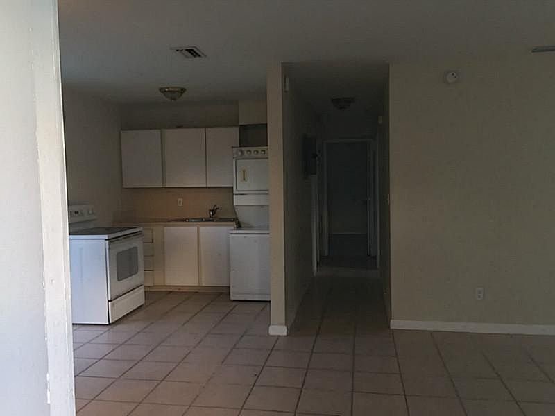 1st image of 126 NW 11th Ave