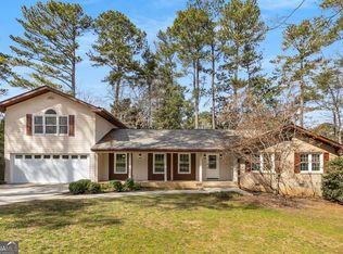 2542 Maclaren Cir, Dunwoody, GA 30360