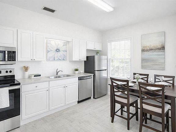 2nd image of 501 S Magnolia Ave APT 3