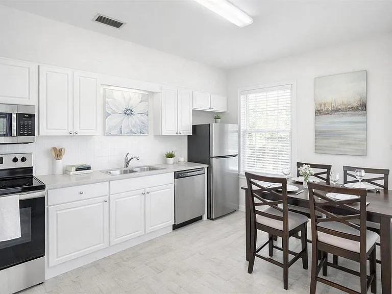501 S Magnolia Ave #3 — Photo 2