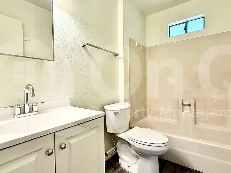 3002 E Waltann Ln #2 — Photo 17