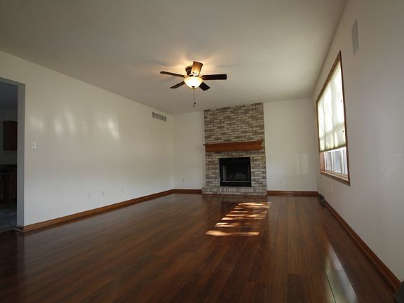 4th image of 5019 Trafford Dr