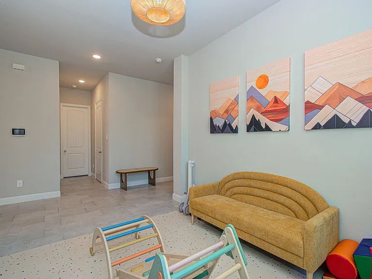 10442 Eastern Bluestar Dr — Photo 14