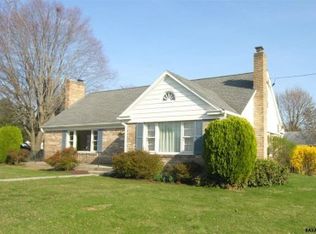 305 McKinley Ave, Hanover, PA 17331