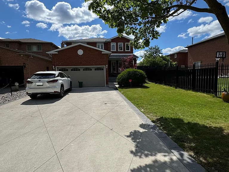 14 Romano Cres #LOWER — Photo 36