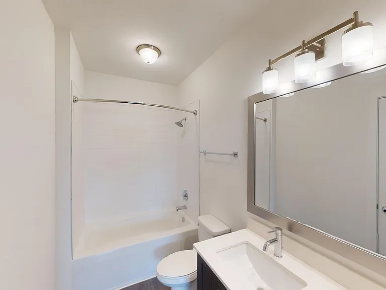 Essex Luxe Apartments — Photo 120